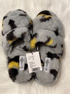 Plush Criss-Cross Slide Slippers in Gray with Yellow & Black Accents